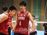 强强对话，两队硬碰硬，全场激烈比拼的简单介绍