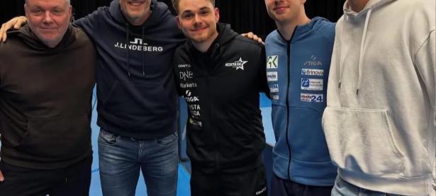 1xbet体育链接-瑞典队在比赛中展现出色，轻松晋级16强