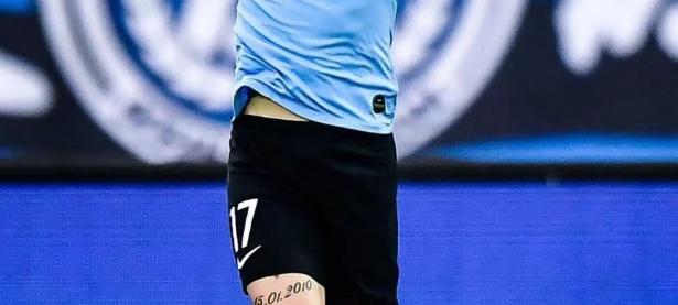 斯洛伐克逼平保加利亚，哈姆西克两黄变一红的简单介绍